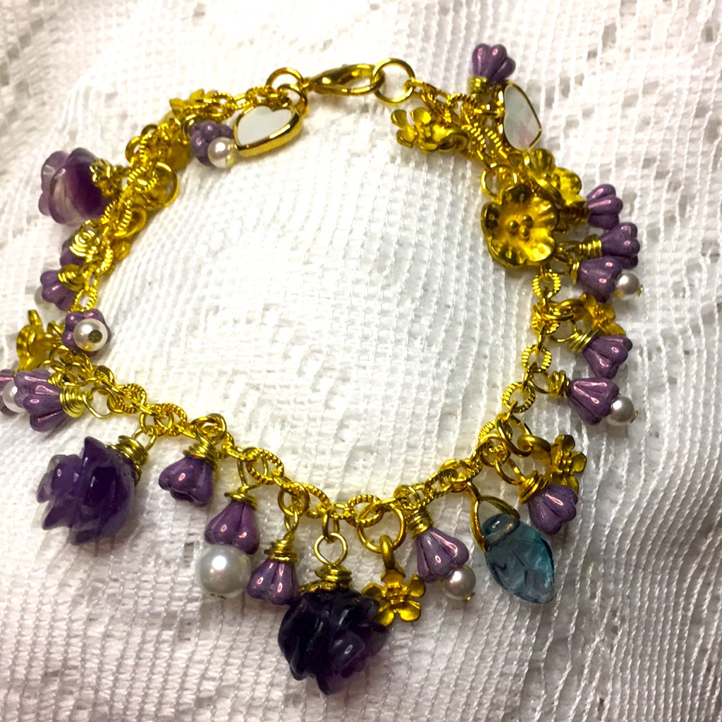 Roses & Czech Beaded Charm Bracelet Gold Toned